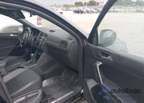 2021 Volkswagen Tiguan 2.0T Se/2.0T Se R-Line Black/2.0T Sel z USA, uszkodzony, nr VIN 3VV3B7AX3MM100450